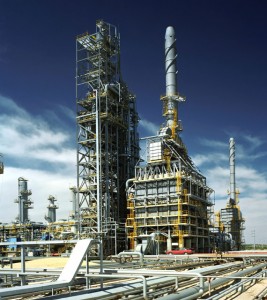 Part of a massive oil refinery complex in Kwinana, Western Australia. The refinery is owned by a foreign corporation.  Chinese owned? Wrong! The refinery is owned by British-based BP. Latest available figures show that Britain’s total stock of foreign investment in Australia is more than 25 times that from Mainland China.