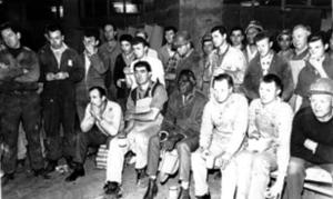 1967: Aboriginal activists from the Gurundji stockmen and domestic hands’ strike together with Builders Labourers Federation (BLF) members at a meeting to support the Gurundji struggle for land rights. The leftist-led BLF trade union would later play a key role in the Aboriginal struggle for affordable housing on Redfern’s The Block. The workers’ movement must stand solidly behind the struggle for justice of Aboriginal people.